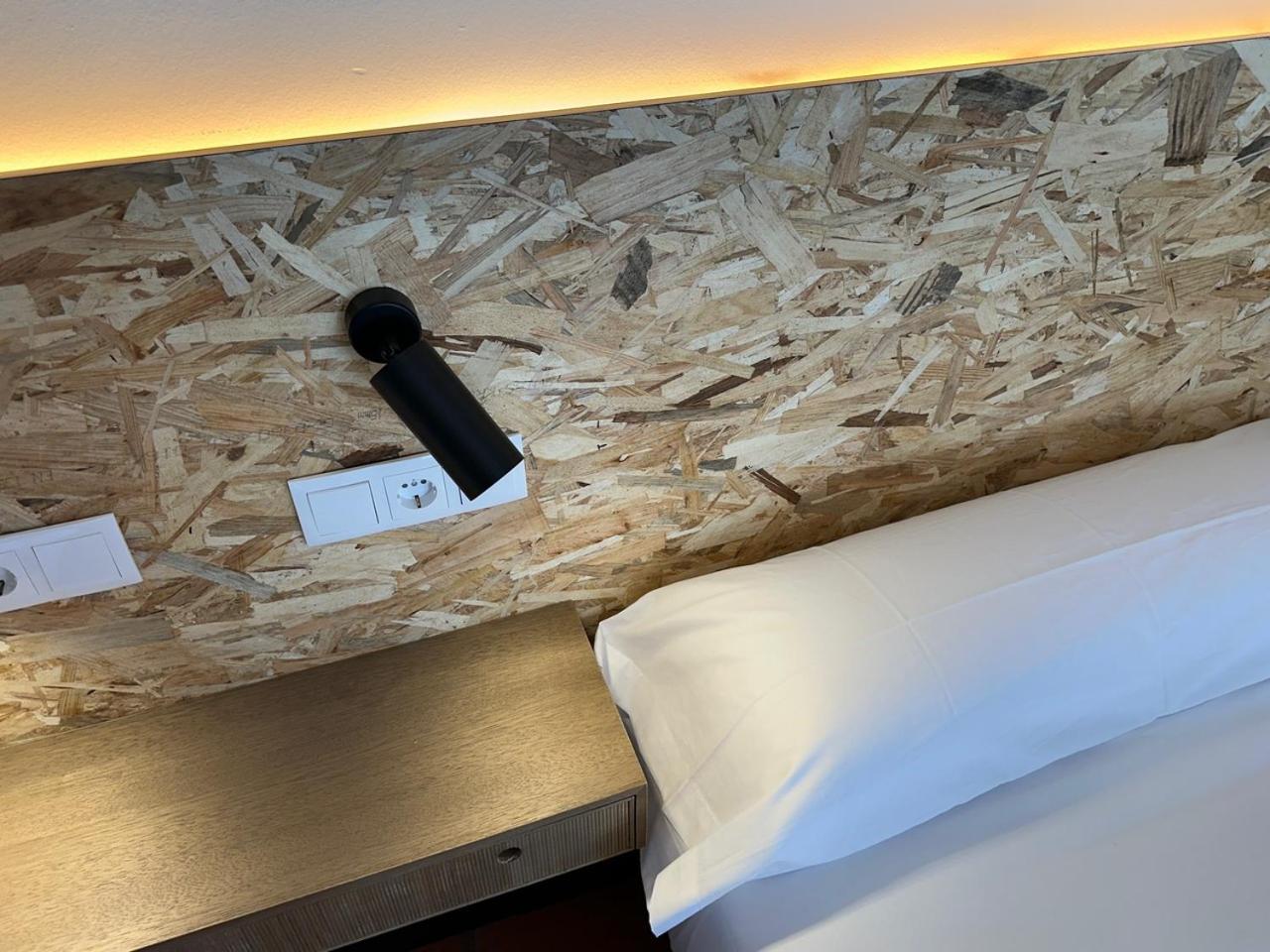 Hotel Y Albergue Real Fabrica De Ezcaray Dış mekan fotoğraf