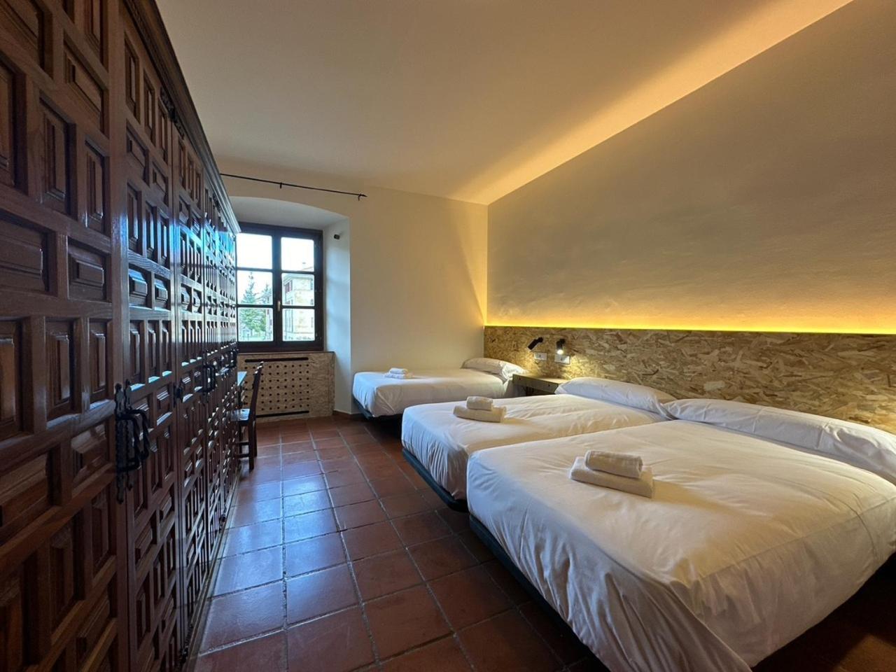 Hotel Y Albergue Real Fabrica De Ezcaray Dış mekan fotoğraf