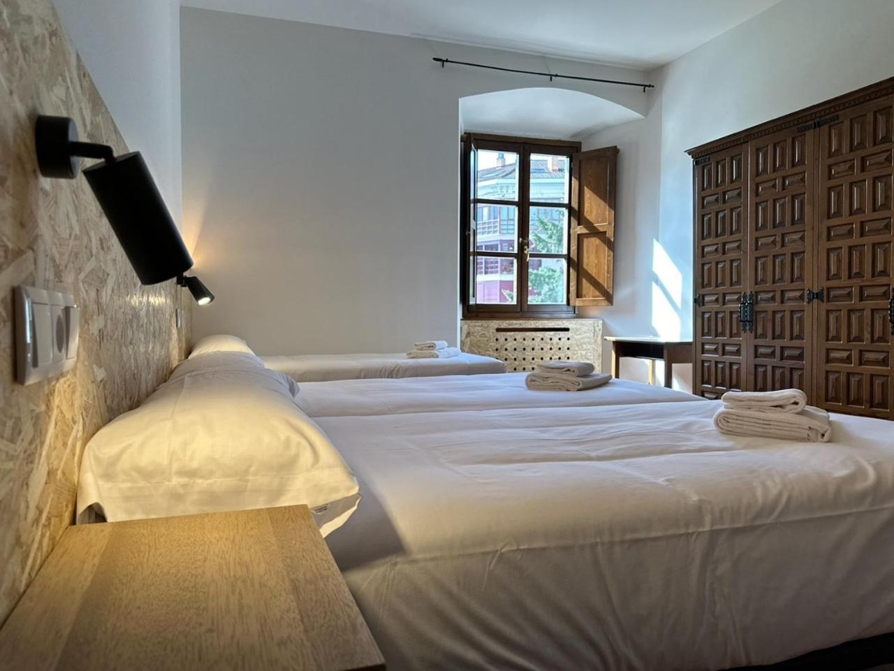 Hotel Y Albergue Real Fabrica De Ezcaray Dış mekan fotoğraf